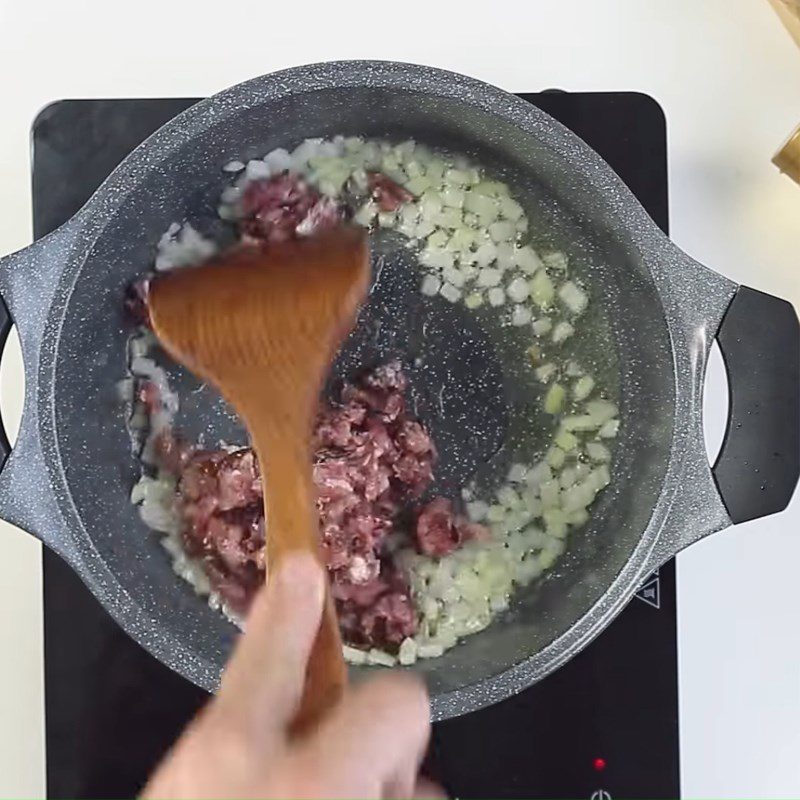 Step 3 Stir-fried pork for Potato Cheese Korokke