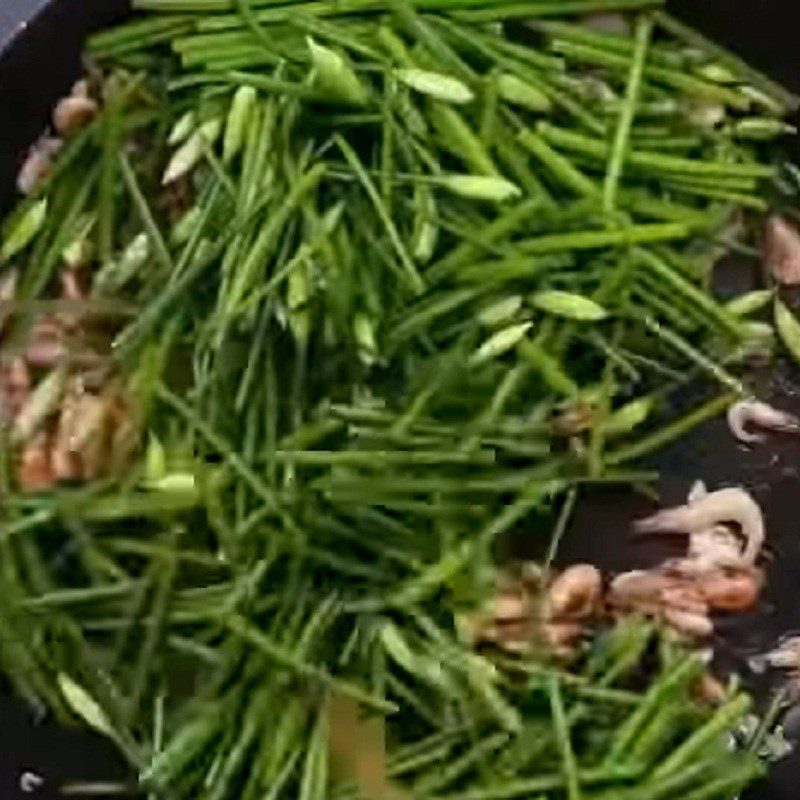 Step 3 Sautéed Shrimp with Chives Sautéed shrimp with chives