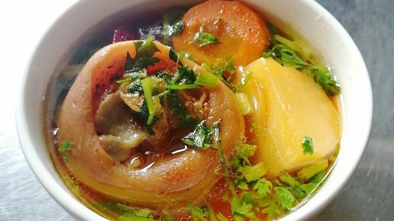 Carrot and pork leg soup