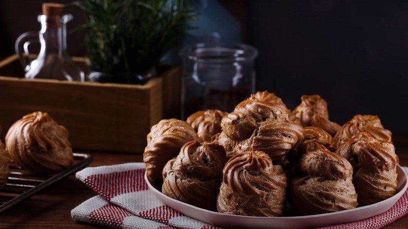 Brown rice cream puff