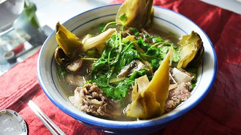 Artichoke soup with ribs