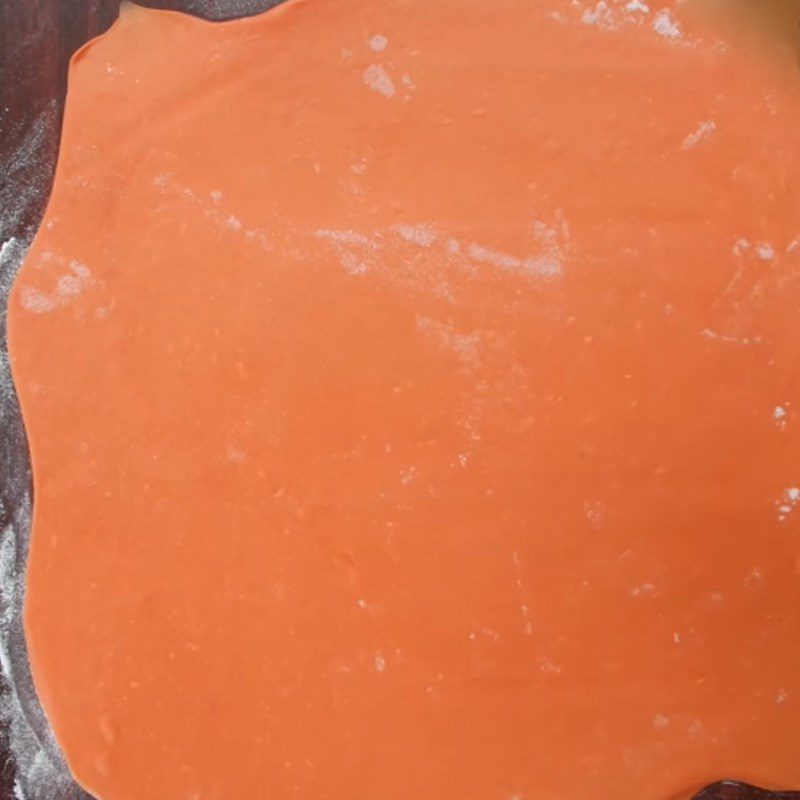 Step 4 Roll the dough and shape the wrapper for rose-shaped dumplings with meat filling