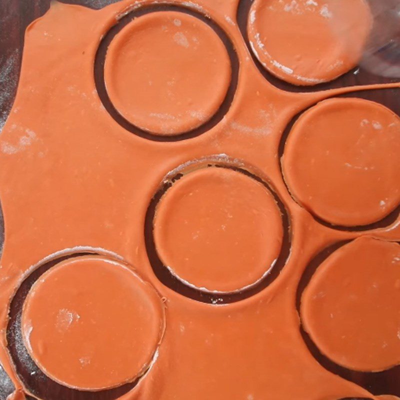 Step 4 Roll the dough and shape the wrapper for rose-shaped dumplings with meat filling