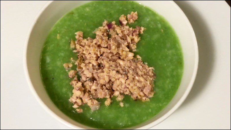 Salmon porridge with water spinach