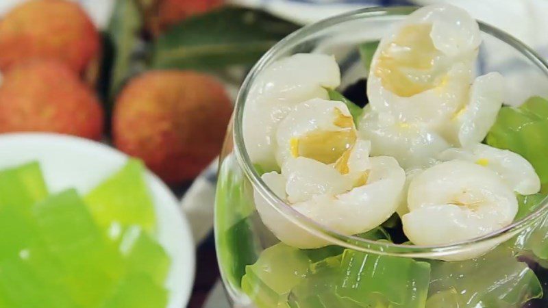 Lychee jelly with pandan leaves