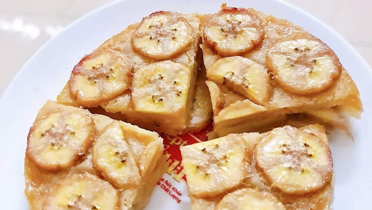 Baked banana cake with fresh milk