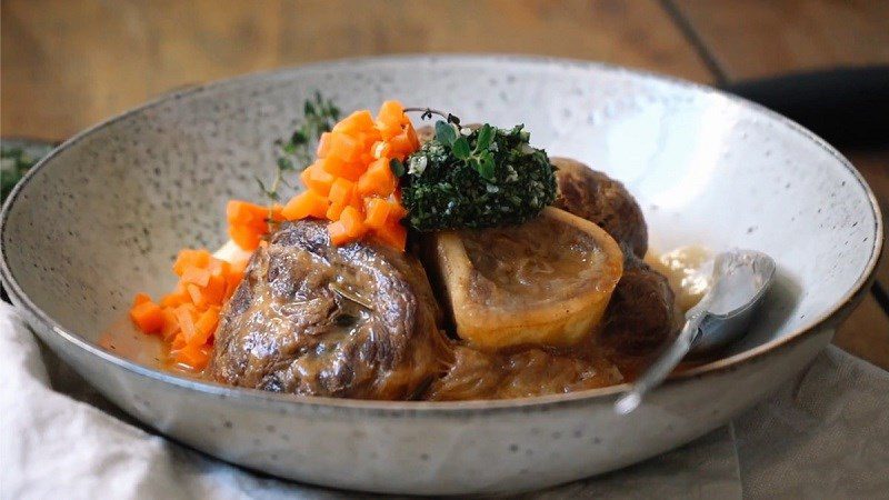 Italian-style stewed pork leg