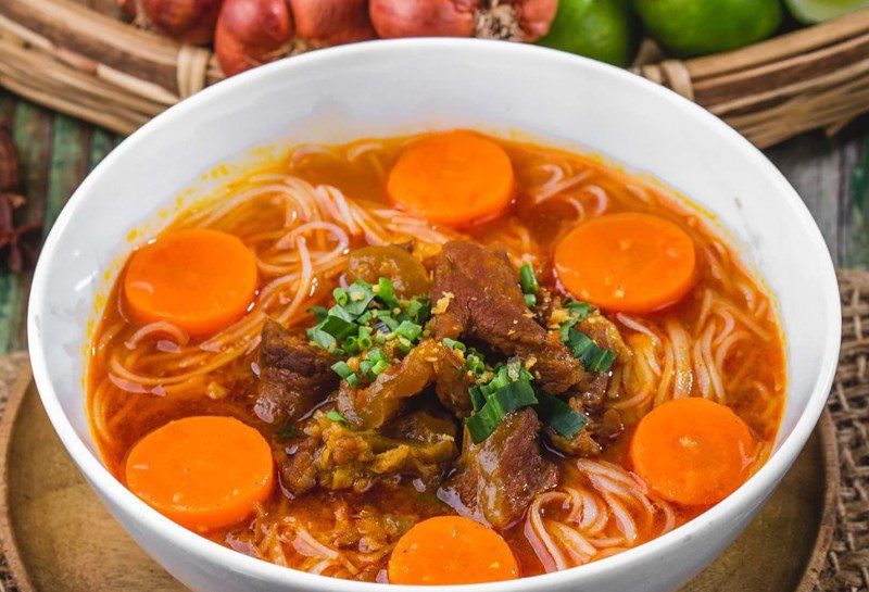 Beef stew noodles