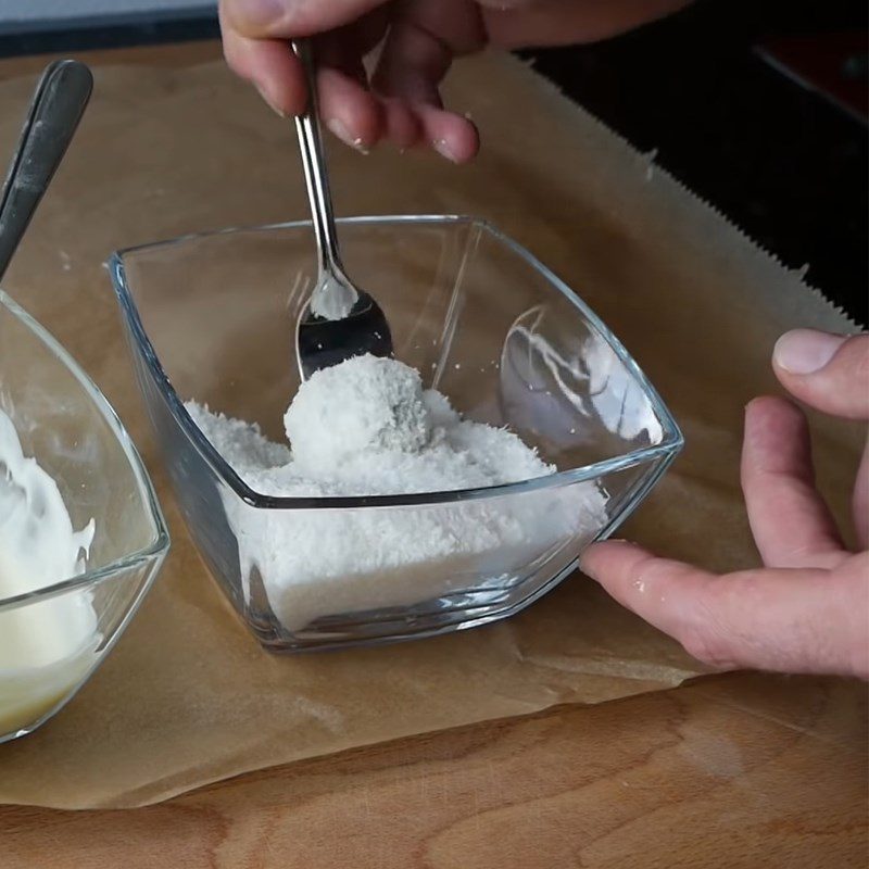 Step 6 Cake with shredded dried coconut Raffaello cake with waffle