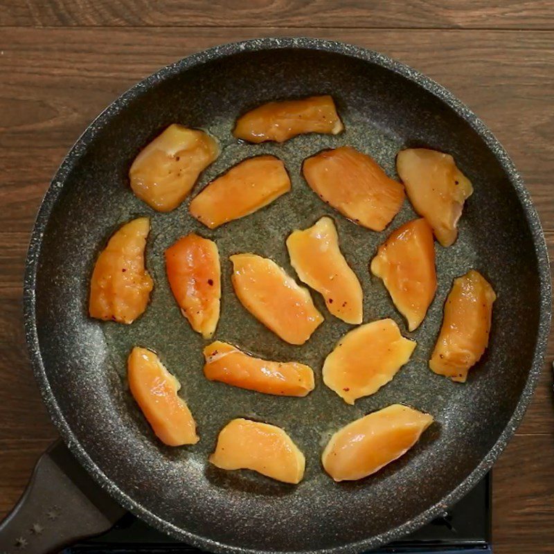 Step 2 Pan-fry the chicken Chicken Pasta with Mushroom Cream Sauce