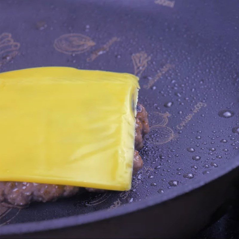 Step 6 Searing the beef Charcoal hamburger