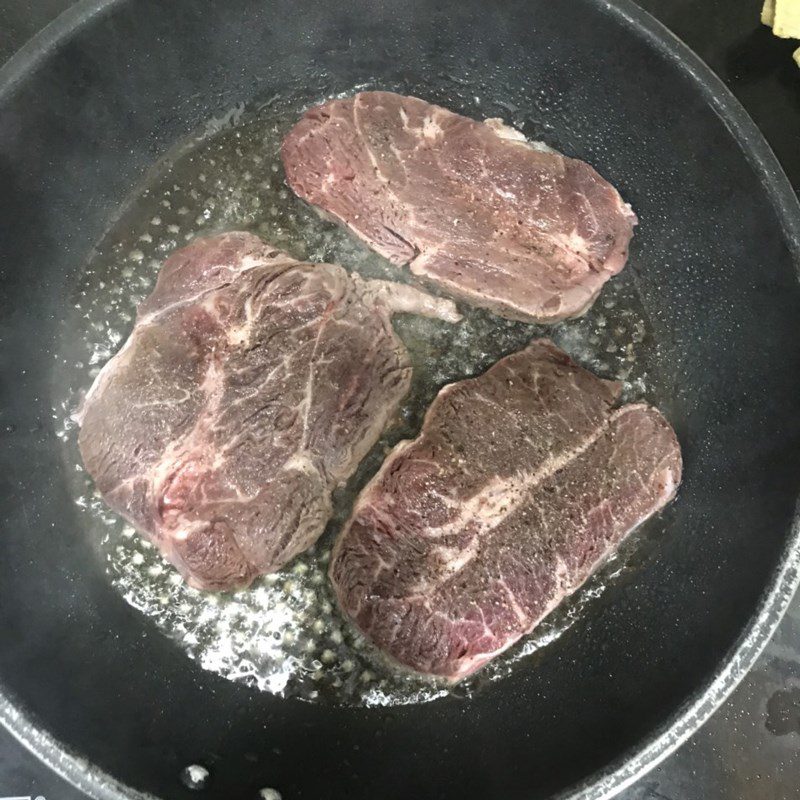 Step 6 Searing the beef Charcoal hamburger