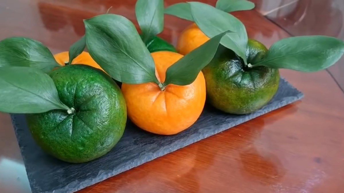 Orange-flavored bao bun