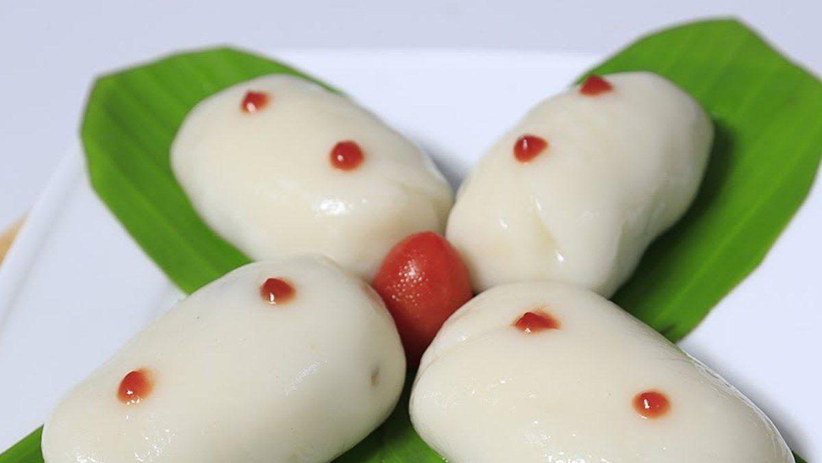 Sticky rice cake with meat filling