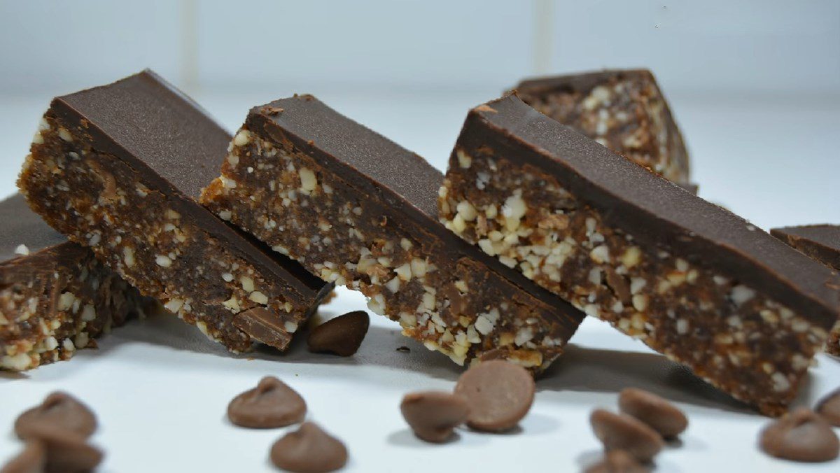 Chocolate protein bar