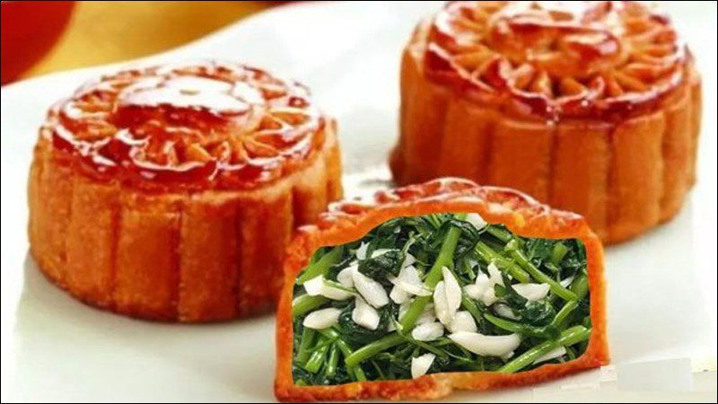 Stir-fried water spinach mooncake