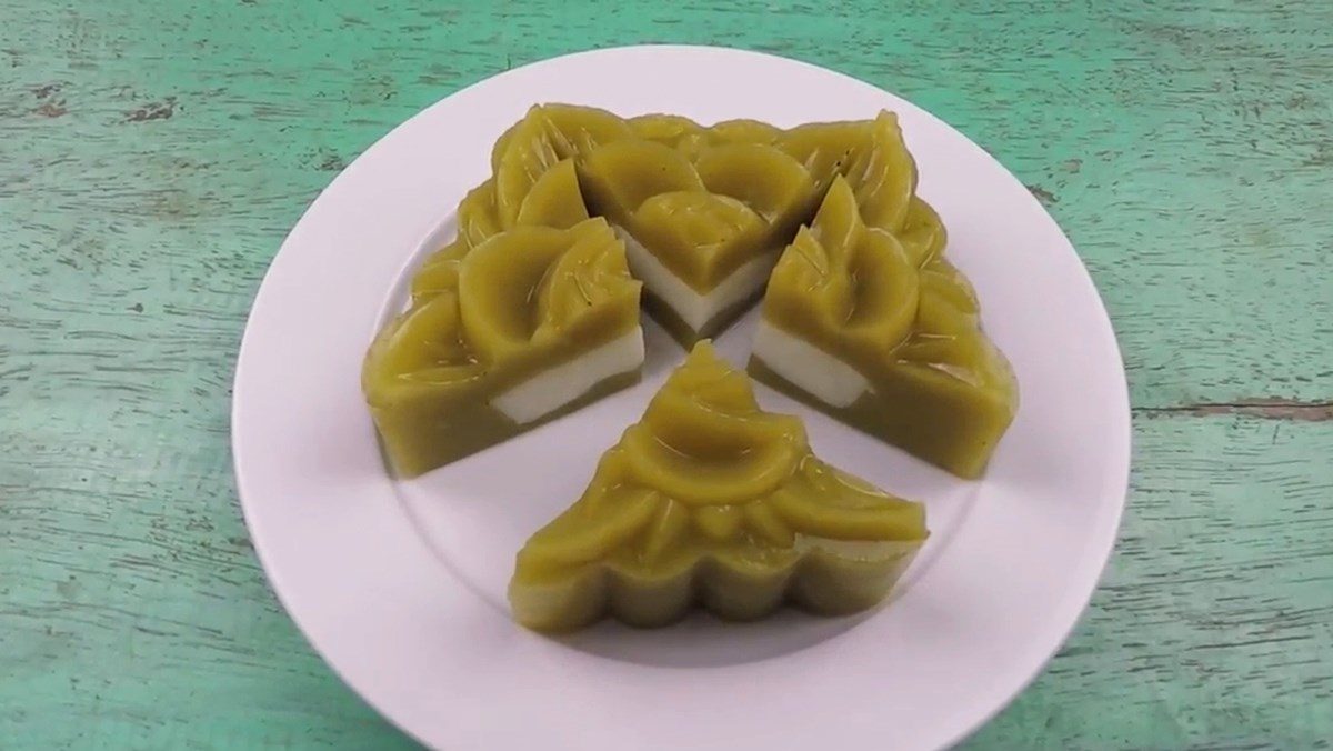 Jelly Mooncake with Avocado Filling and Flan