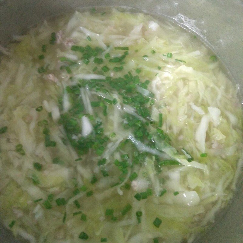 Step 2 Cook the soup for minced meat cabbage soup