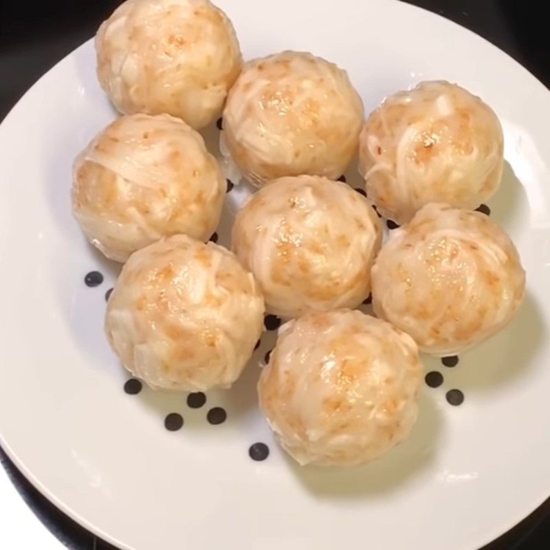 Step 4 Wrapping the cake Chewy mooncake with coconut milk filling