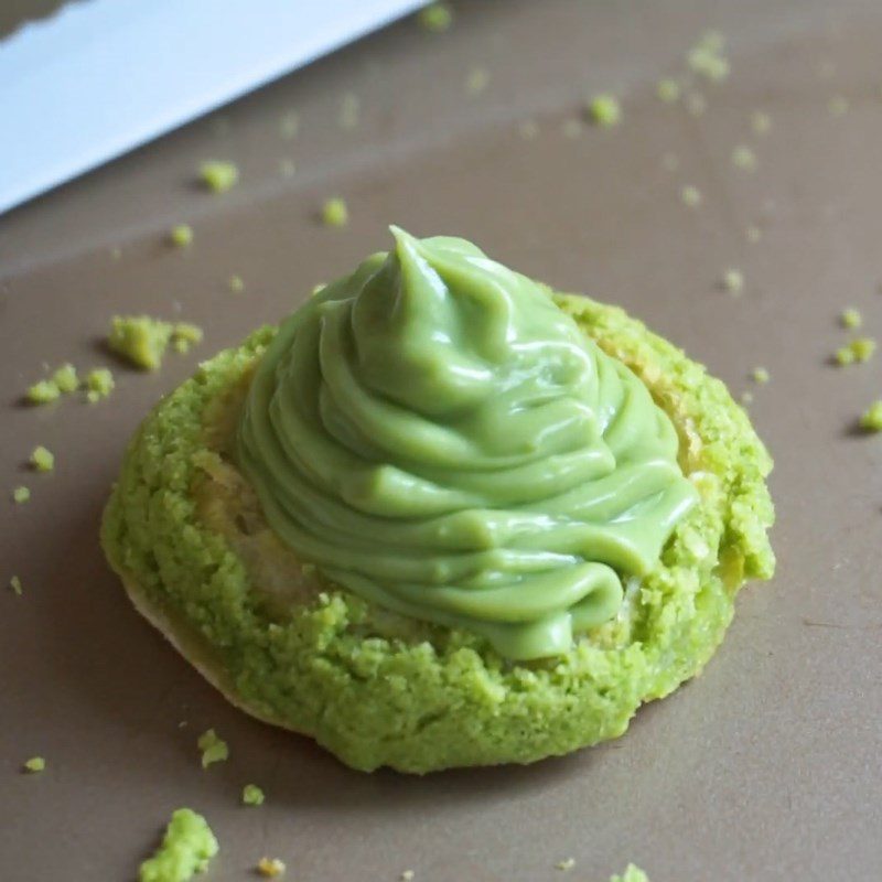 Step 6 Fill with green tea cream Green tea cream puff with green tea filling