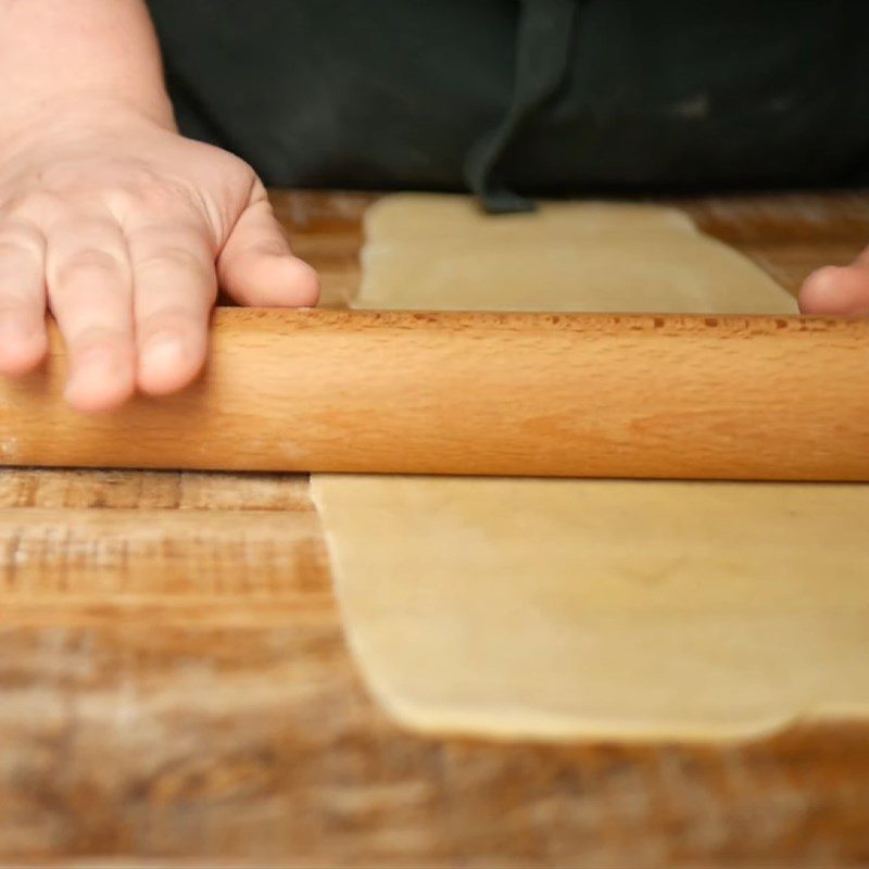 Step 3 Rolling the dough for cheese egg ravioli