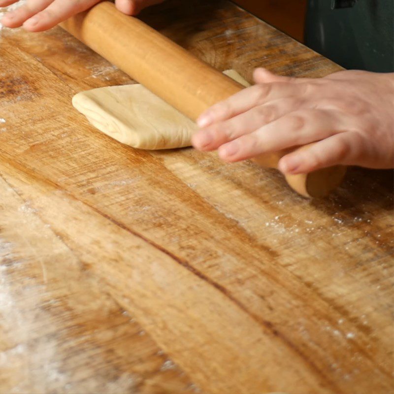 Step 3 Rolling the dough for cheese egg ravioli