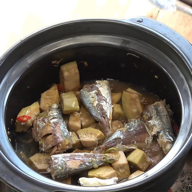 Step 4 Braised Fish Mackerel Braised with Young Jackfruit