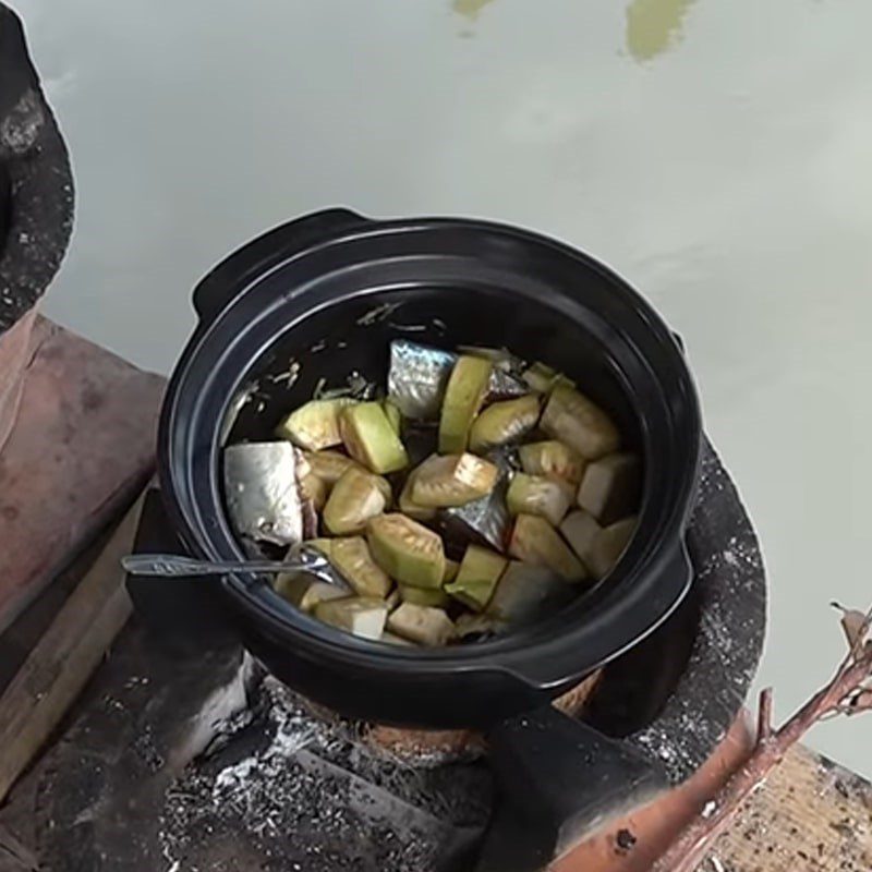 Step 4 Braised Fish Mackerel Braised with Young Jackfruit