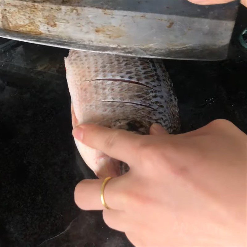 Step 1 Prepare the fish Foil-fried Fish using an air fryer