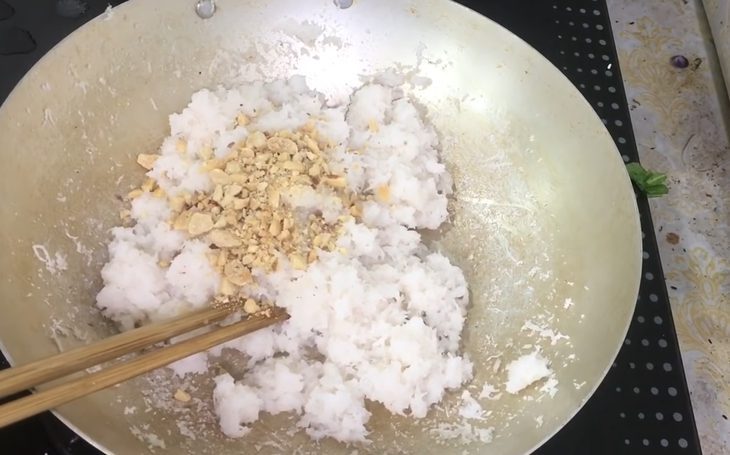 Step 2 Coconut filling for Banana Leaf Cake