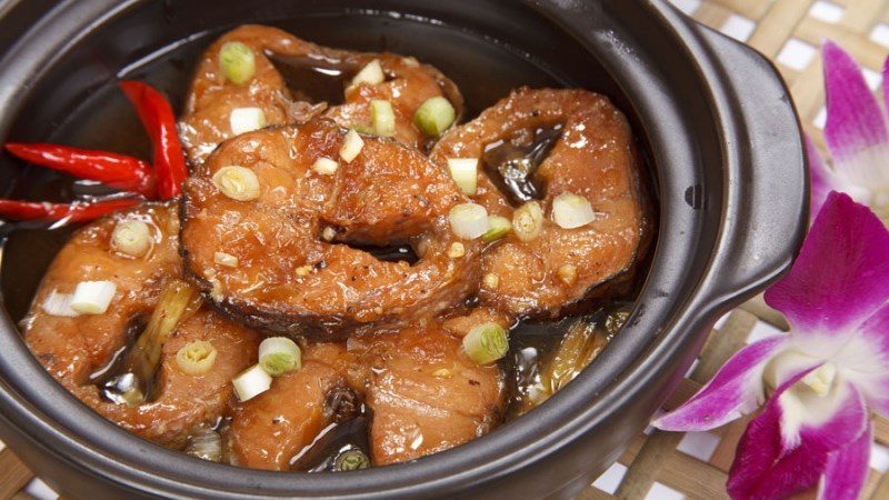 Braised Carp in Clay Pot