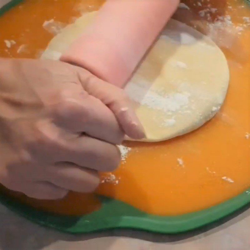 Step 4 Rolling dough for shrimp and potato dumplings