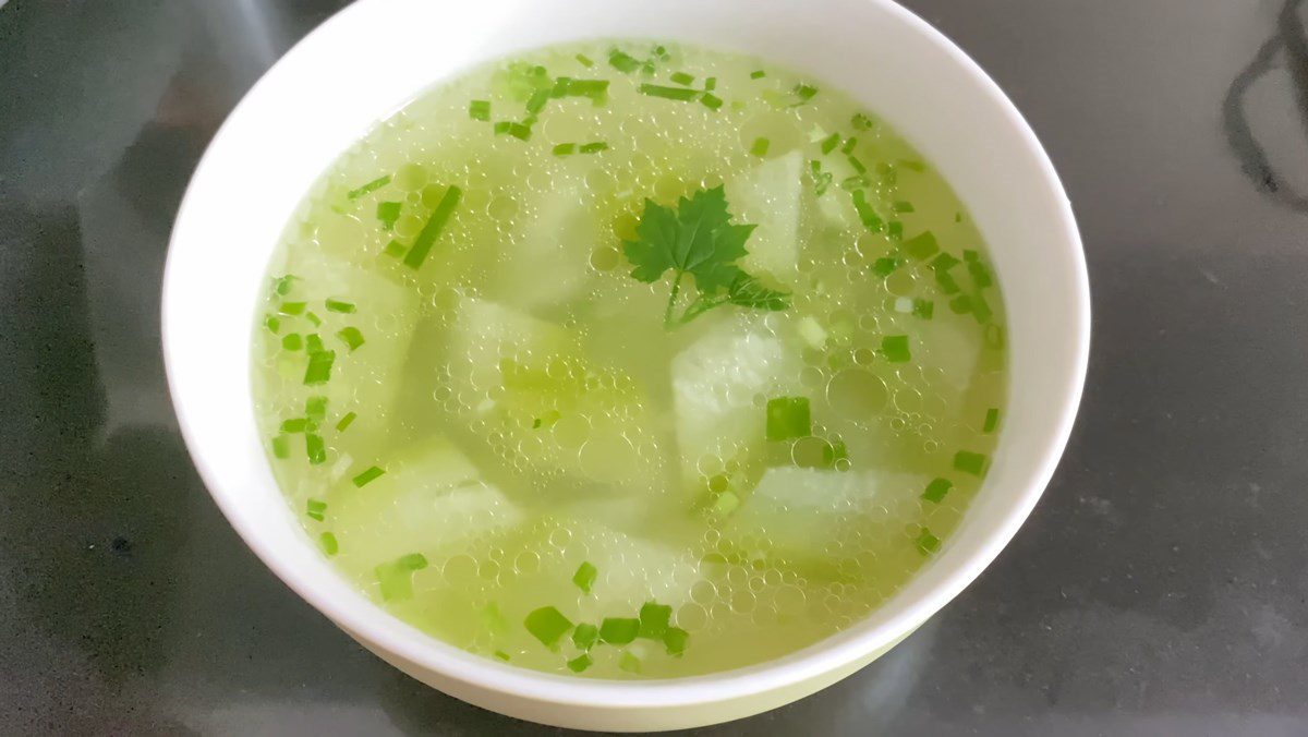 Simple Vegetarian Winter Melon Soup