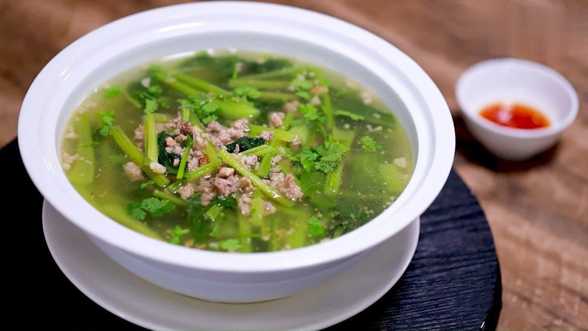 Minced meat mustard green soup