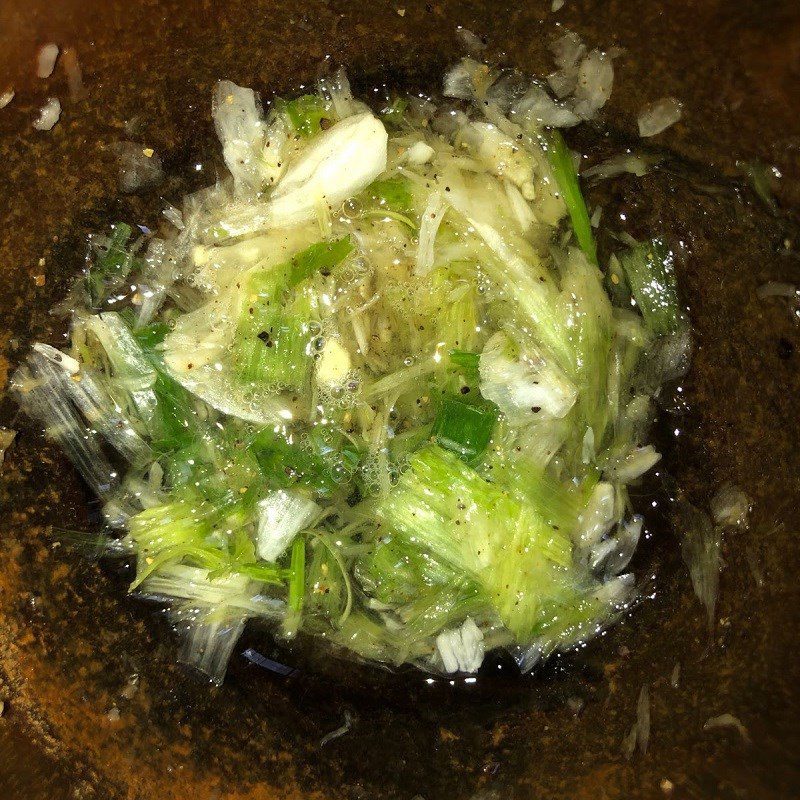 Step 3 Cook the soup Pennywort soup with snakehead fish