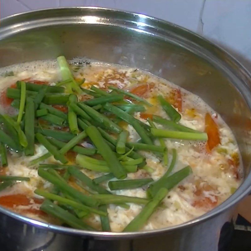 Step 4 Completion of Egg Soup with Perilla Leaves