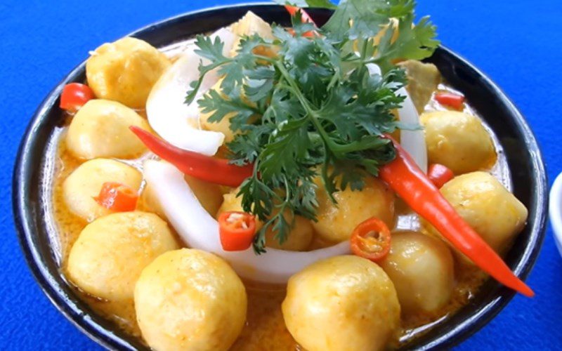 Curry rice balls