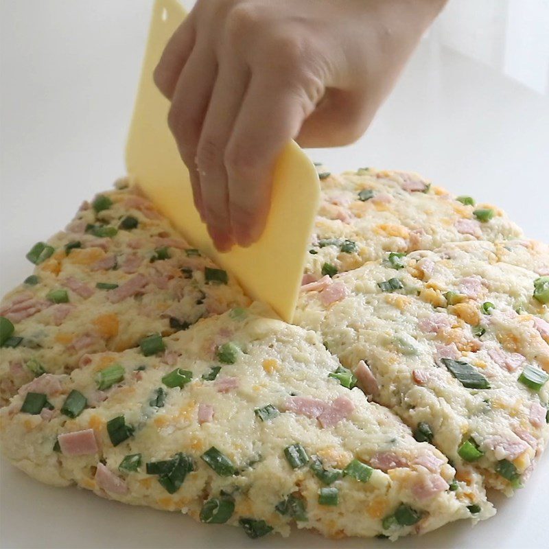 Step 4 Cut the dough, bake the scones