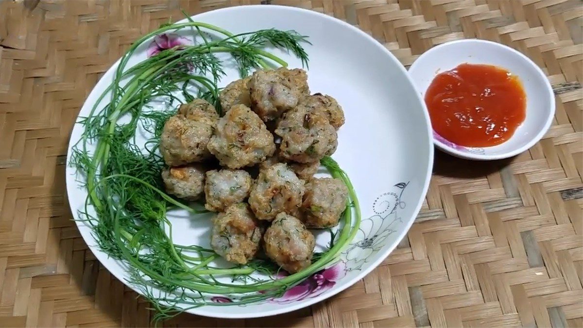 Crispy Fried Snakehead Fish Cake with Dill