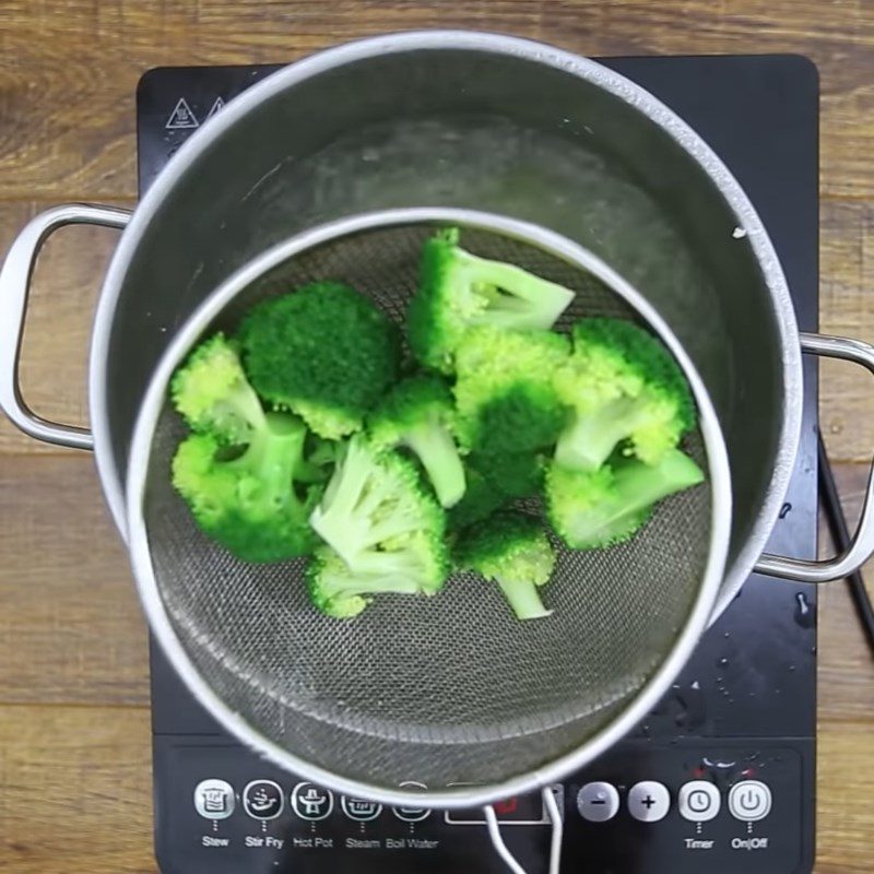 Step 4 Blanch the vegetables Mixed stir-fried vegetables