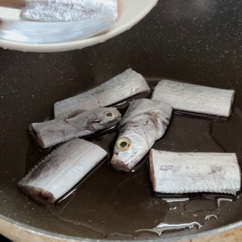 Step 2 Cooking the Dish Mackerel with Garlic Fish Sauce