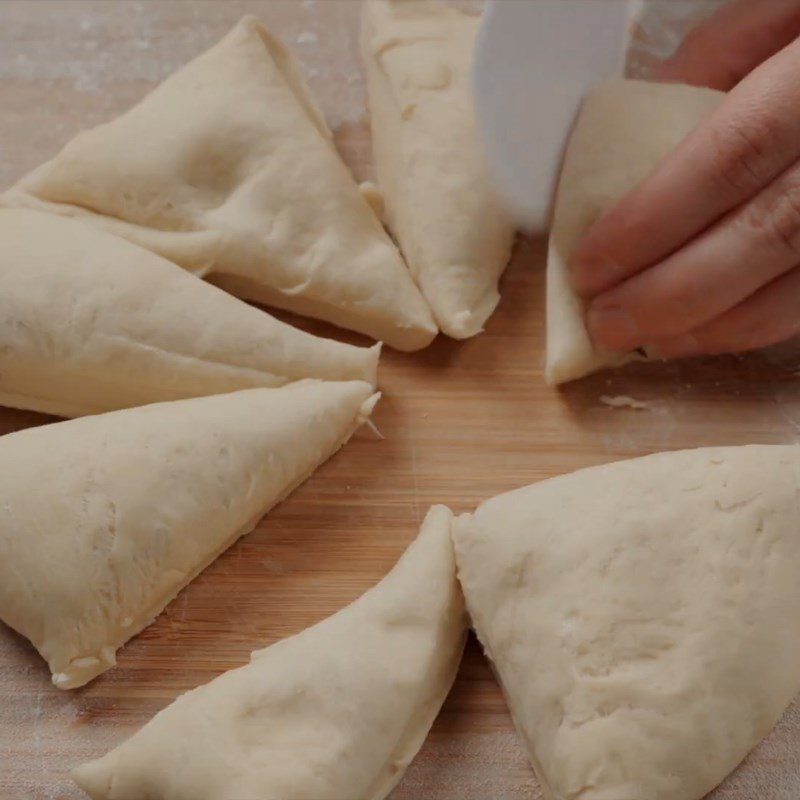 Step 4 Dividing and Proofing the Dough a Second Time Mango Custard Filling