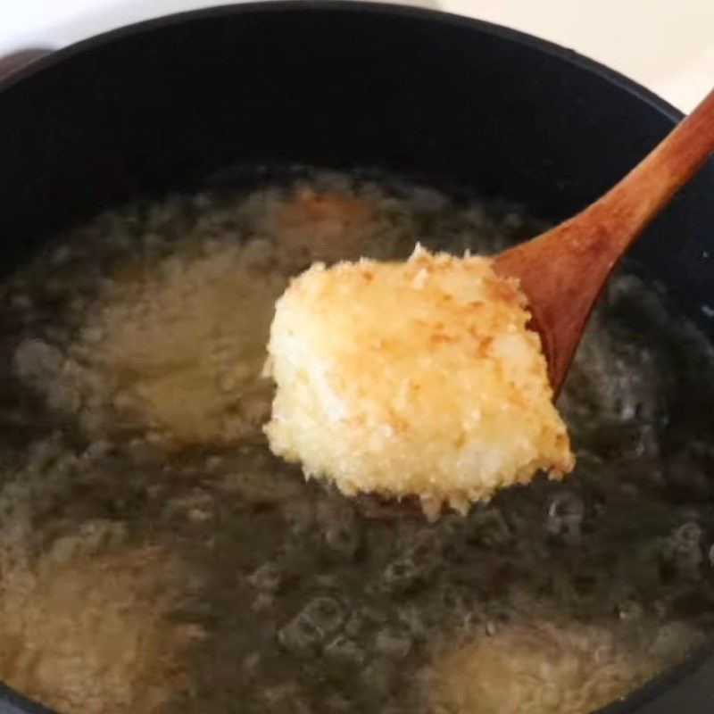 Step 3 Frying the Taro Cake