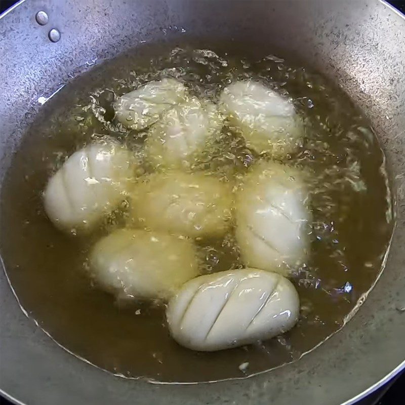 Step 5 Frying sake bread Sake bread