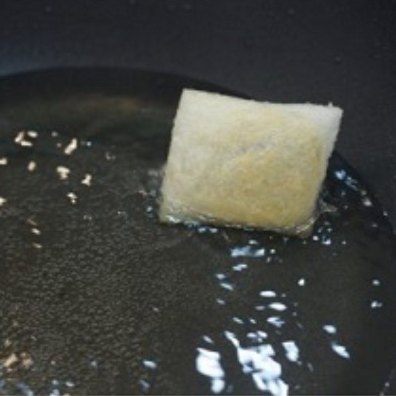 Step 3 Fry the noodles for Fried Egg Noodles