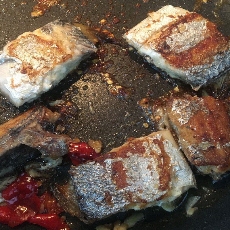 Step 3 Frying Fish Fish fried with fish sauce