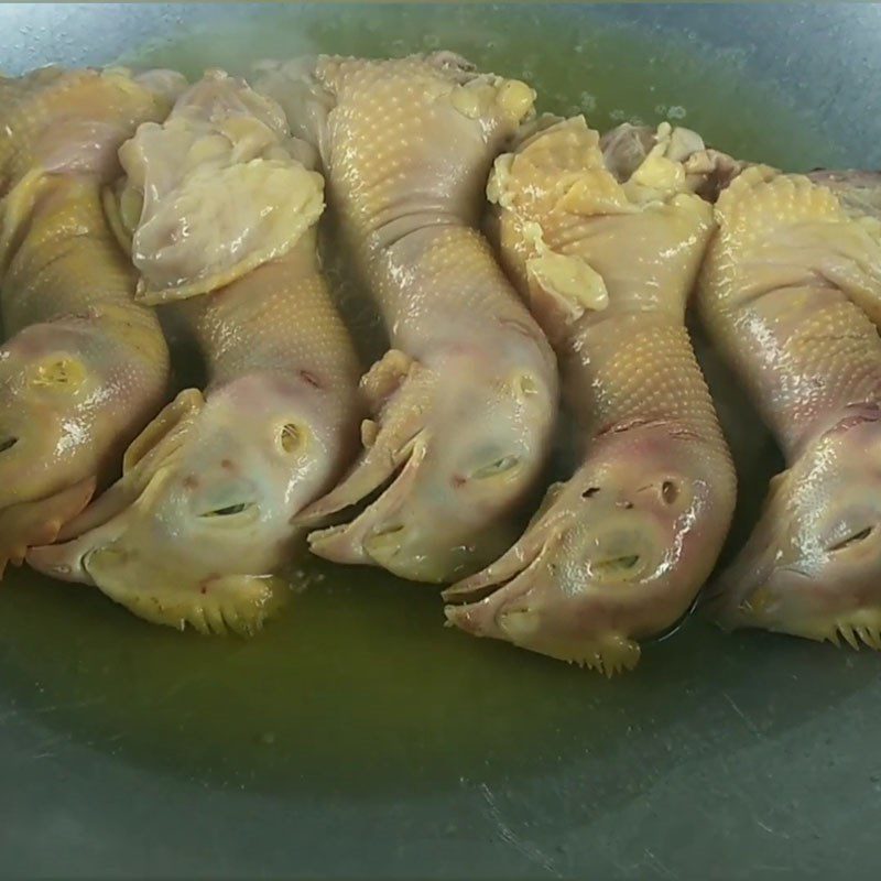 Step 3 Fried chicken neck Fried chicken neck with fish sauce