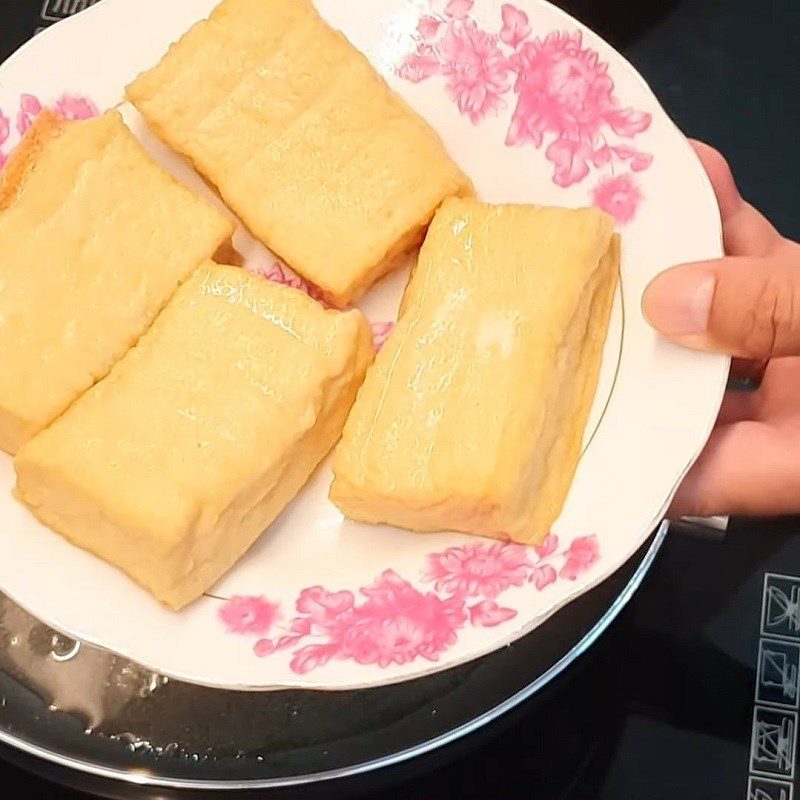 Step 1 Fry the Tofu Braised Tofu with Young Watermelon