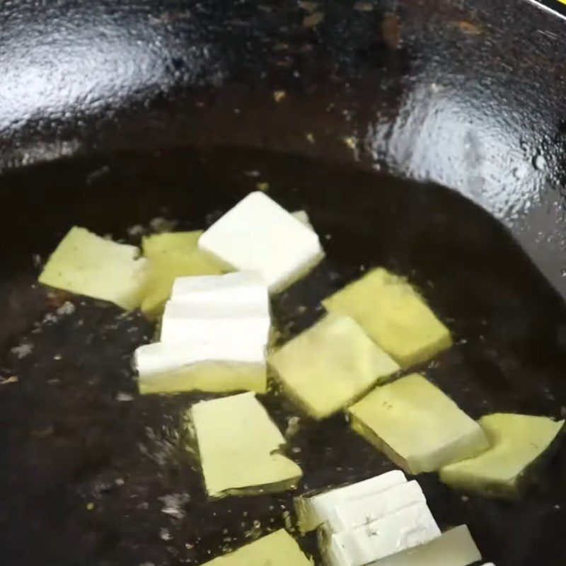 Step 3 Fry the tofu and potatoes Tofu potato soup