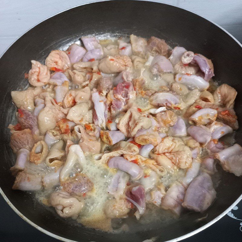 Step 4 Fried Pork Intestines Garlic Chili Fried Intestines